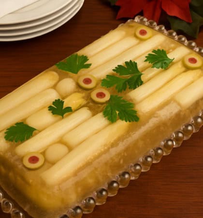 🍷Gelatina de vino blanco con espárragos y palmitos